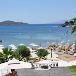 Ξενοδοχείο Regal 2*